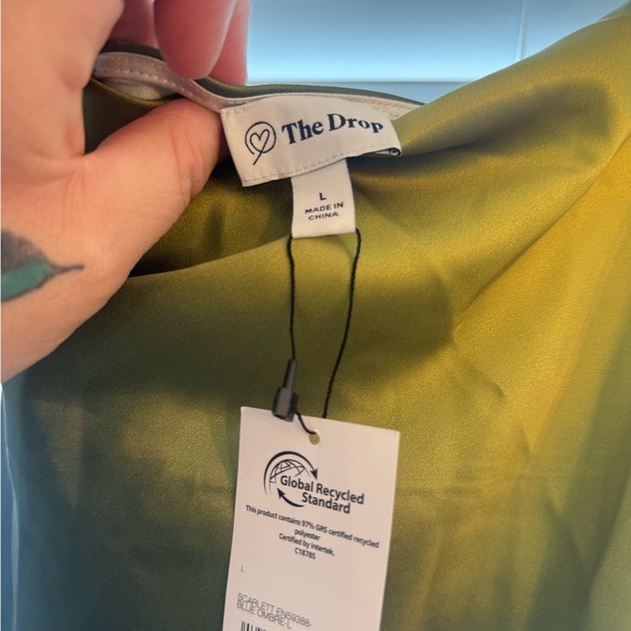 Gradient Maxi Dress - Picture 3 of 4